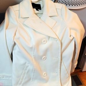 Off white peacoat, GUC🎉🎊